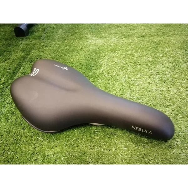 03d6c89dd1b21c30a8ee69f6ff46f128.webp Selle Royal Nebula Gel Saddle
